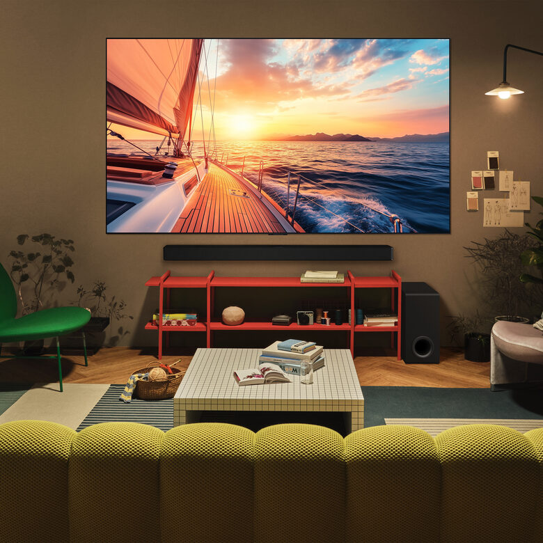 LG OLED evo AI OLED65C55LA TV Serie C5 65'' 4K, α9 Gen8, Brightness Booster, 40W, 4 HDMI, VRR 144Hz, Smart TV WebOS 25