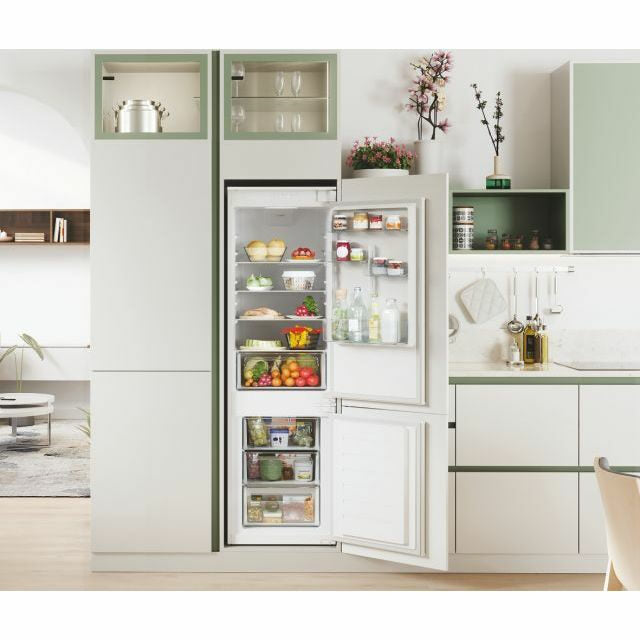 Candy CBL3518E frigorifero con congelatore Da incasso