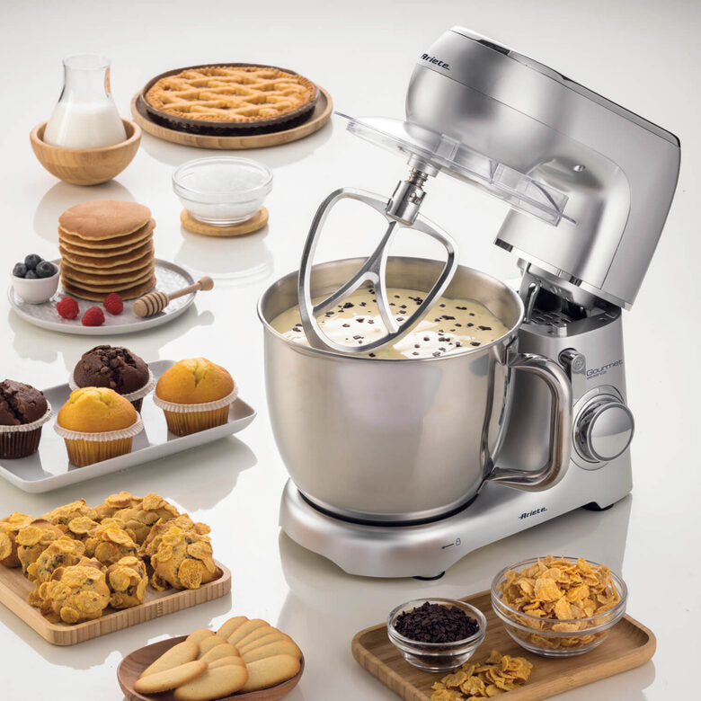 Ariete 1583 Gourmet Essence, Impastatrice Planetaria, Impasta, Monta e Amalgama, 1300W, Capacità 5,2L, 2 fruste e 1 gancio, 10 velocità + Pulse