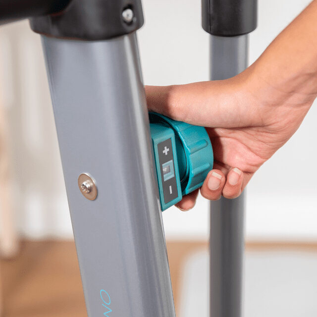 Cecotec Elliptical 8000 Magno Bicicletta ellittica a resistenza magnetica con 8 livelli regolabili manualmente.