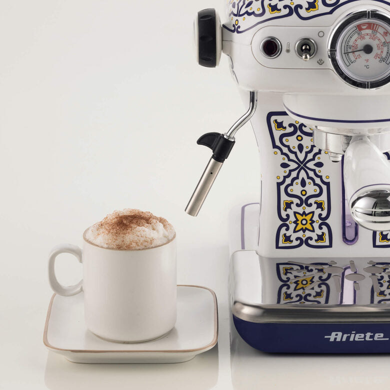 Ariete 1389 Capri Macchina da caffè, 850W, Compatibile con caffè macinato o con cialde ESE Filtro ½ tazze, Cappuccinatore