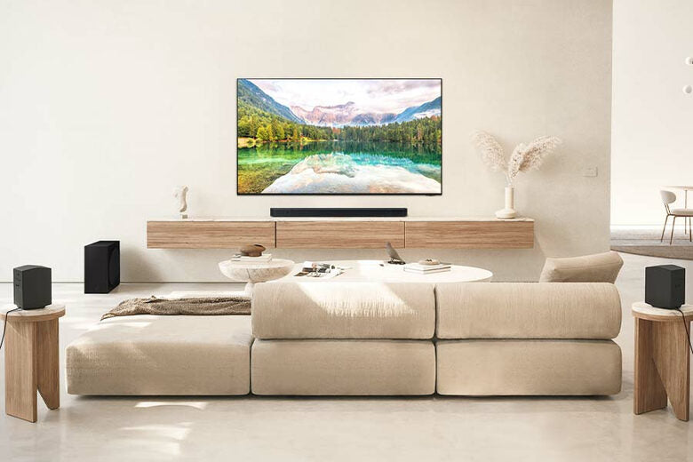 Samsung Soundbar HW-Q930D/ZF Serie Q, 17 Speaker, Wireless Dolby Atmos, Audio a 9.1.4 Canali, Q-Simphony, Alexa integrato e compatibile con Google Assistant, Titan Black