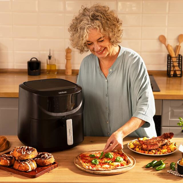 Cecotec Cecofry Absolute 7600 Singolo 7,6 L Indipendente 2000 W Friggitrice ad aria calda Nero