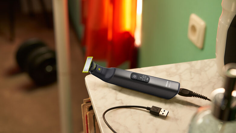 Philips OneBlade Pro 360  Rasoio QP6652/61 Face + Body