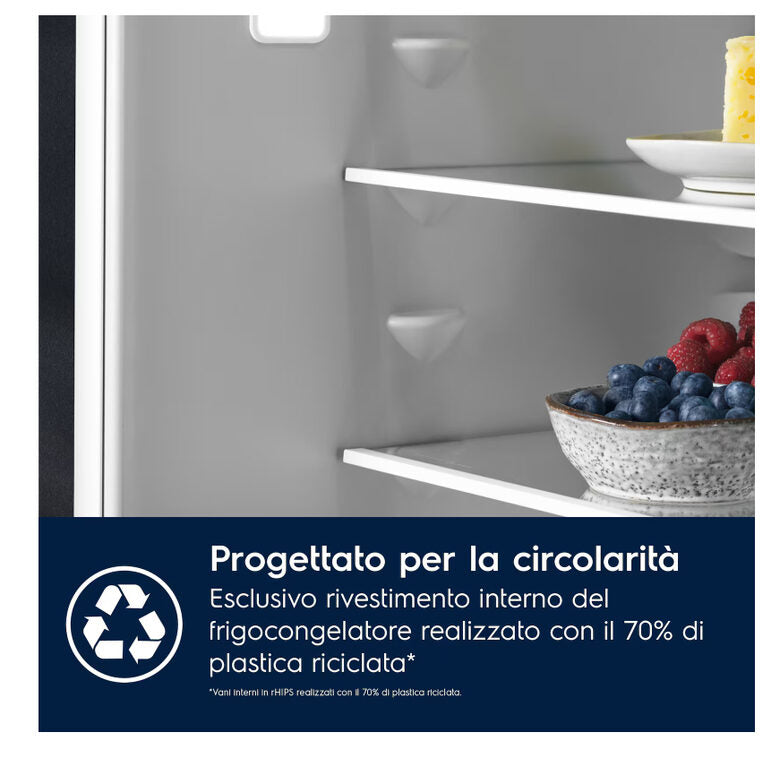 Electrolux ENG7TE75S frigorifero con congelatore Da incasso (E) 188,4x69,6x54,9 Doppia porta 287 litri Total No Frost