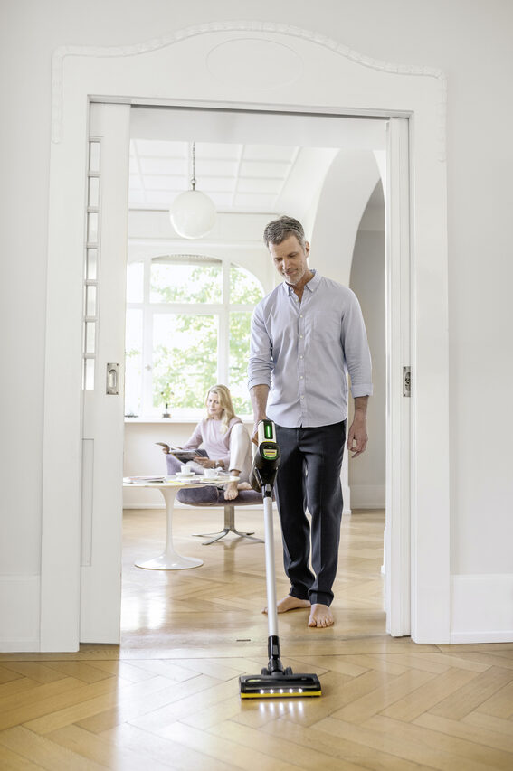 Kärcher VC 7 SIGNATURE LINE Scopa Ricaricabile Cordless Nero, Bianco Senza sacchetto