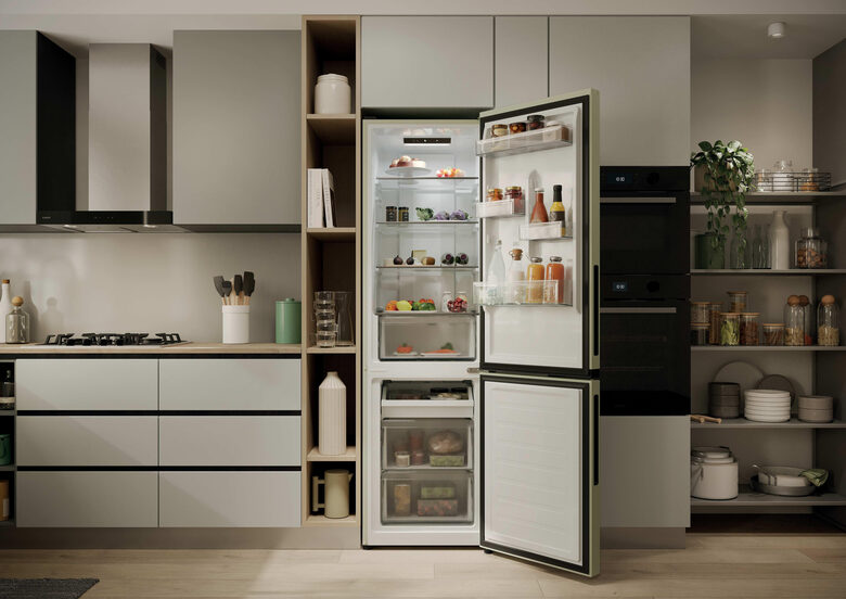 Candy CNCQ2T518EC City Fresco 300 Frigorifero Combinato A Libera Installazione, No Frost, Classe E, Crema