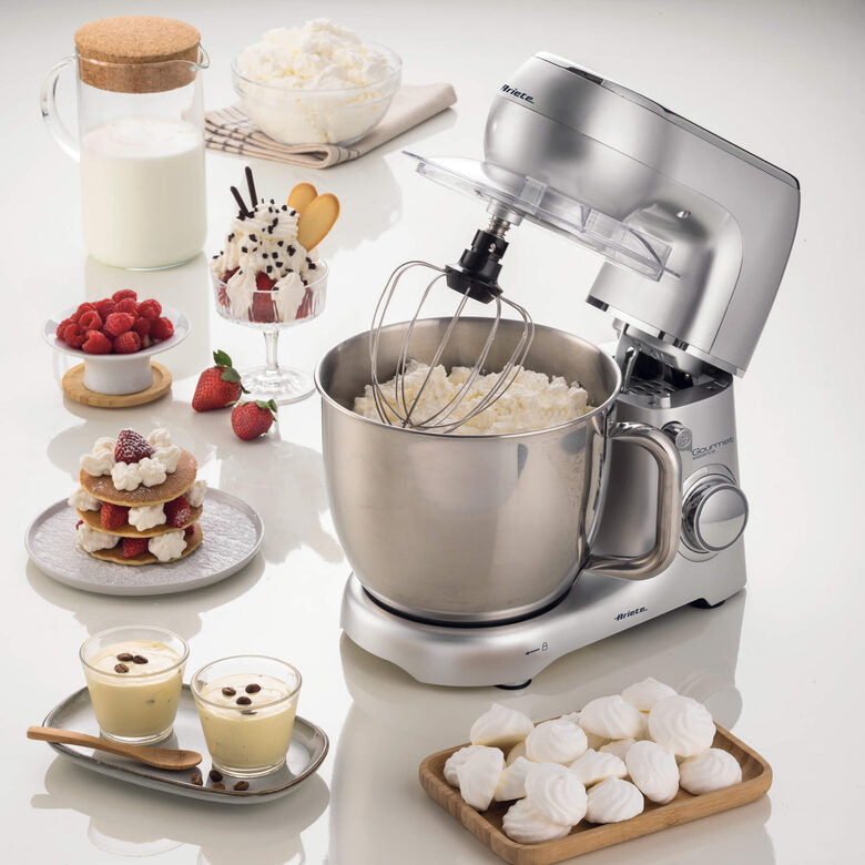 Ariete 1583 Gourmet Essence, Impastatrice Planetaria, Impasta, Monta e Amalgama, 1300W, Capacità 5,2L, 2 fruste e 1 gancio, 10 velocità + Pulse
