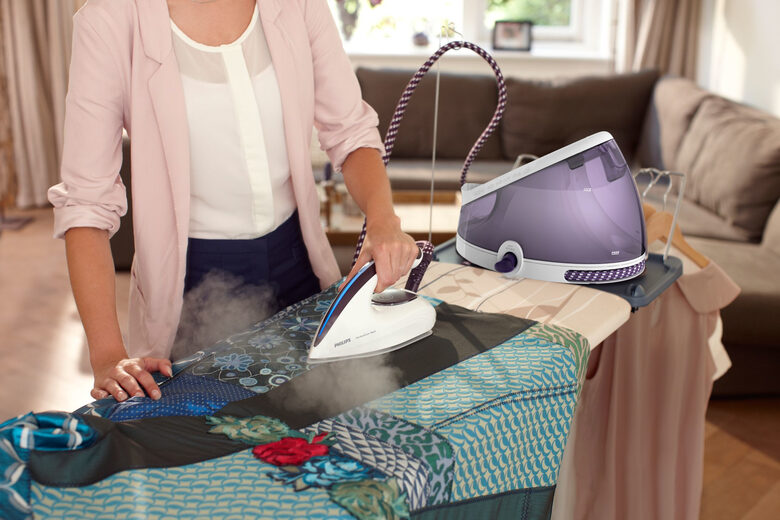 Philips PerfectCare Aqua Ferro a caldaia pressurizzata GC8615/02