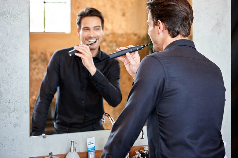 Philips Sonicare DiamondClean Spazzolino sonico ricaricabile a 5 modalità