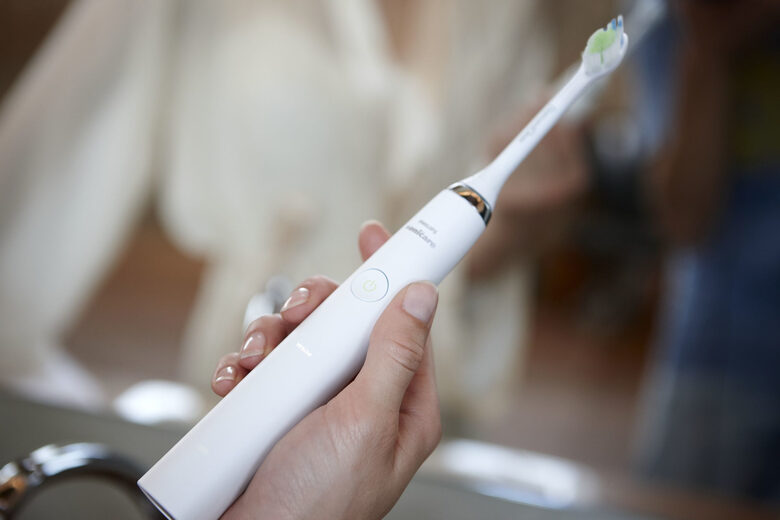 Philips Sonicare DiamondClean Spazzolino elettrico sonico ricaricabile a 5 modalità